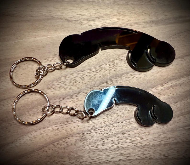 Naughty Acrylic Keyring, Adult Novelty Gift for Hen and Stag Parties — photograph 2
