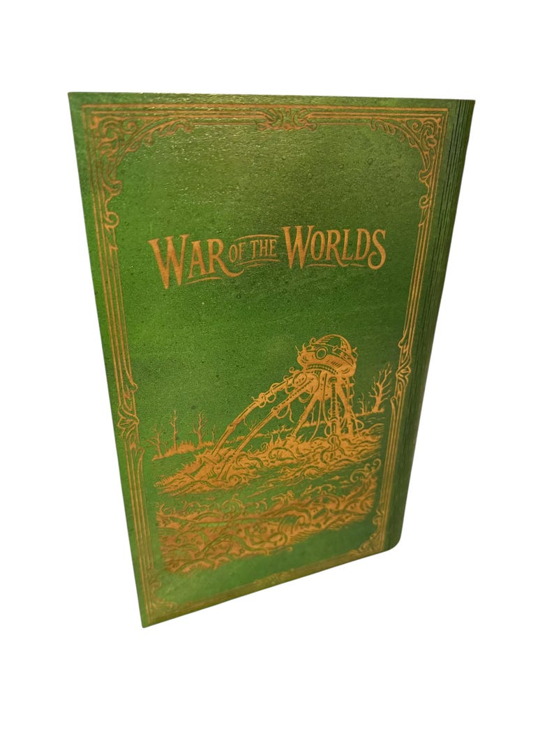 War of the Worlds Book-Shaped Keepsake Box, Personalised Wooden Literary Gift — photograph 2
